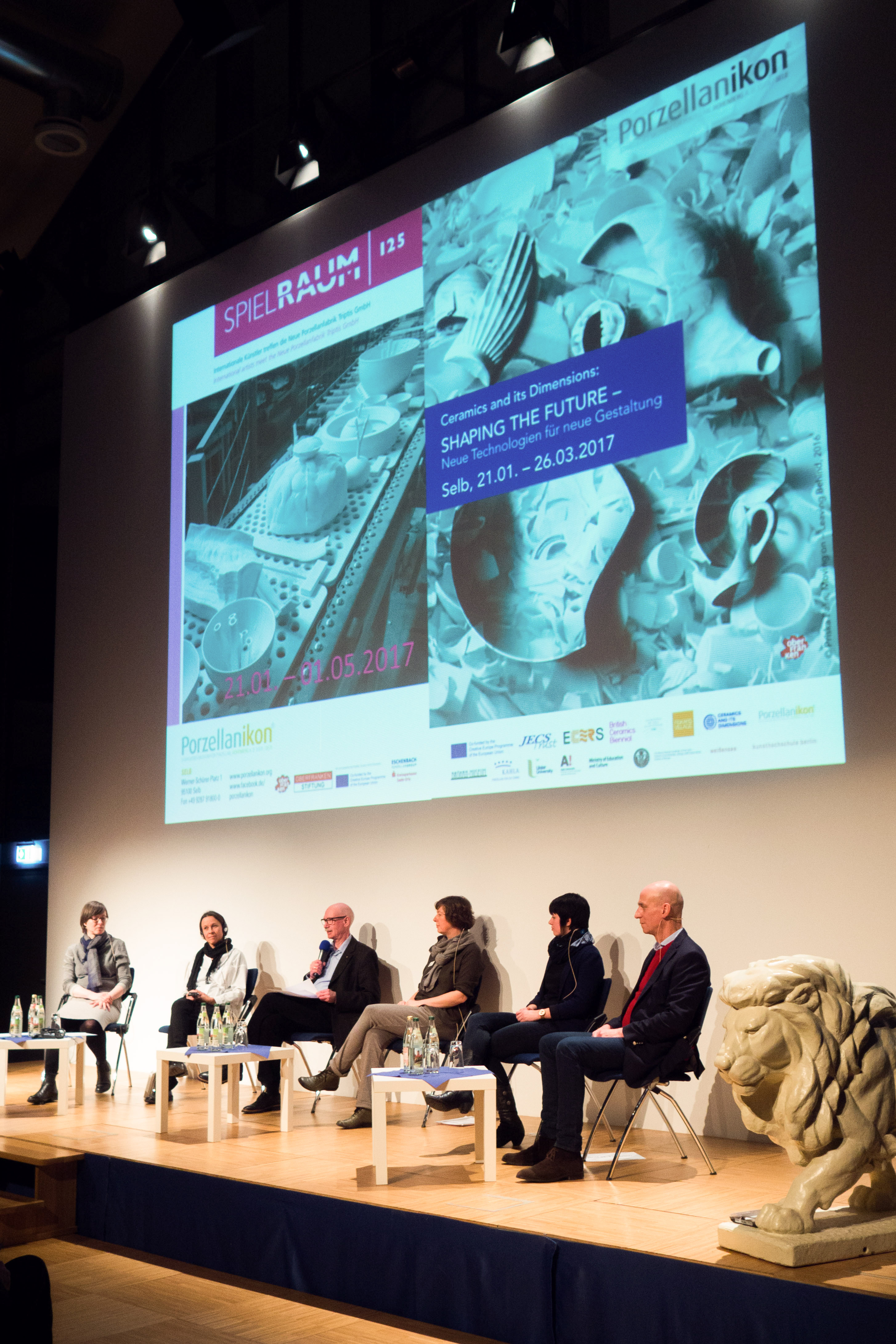 The Round Table panel discussion in the auditorium of Porzellanikon.